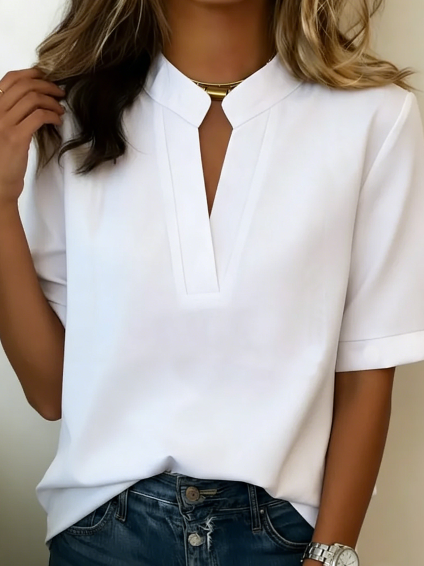 Elara | Blusa Chic con Cuello Abierto