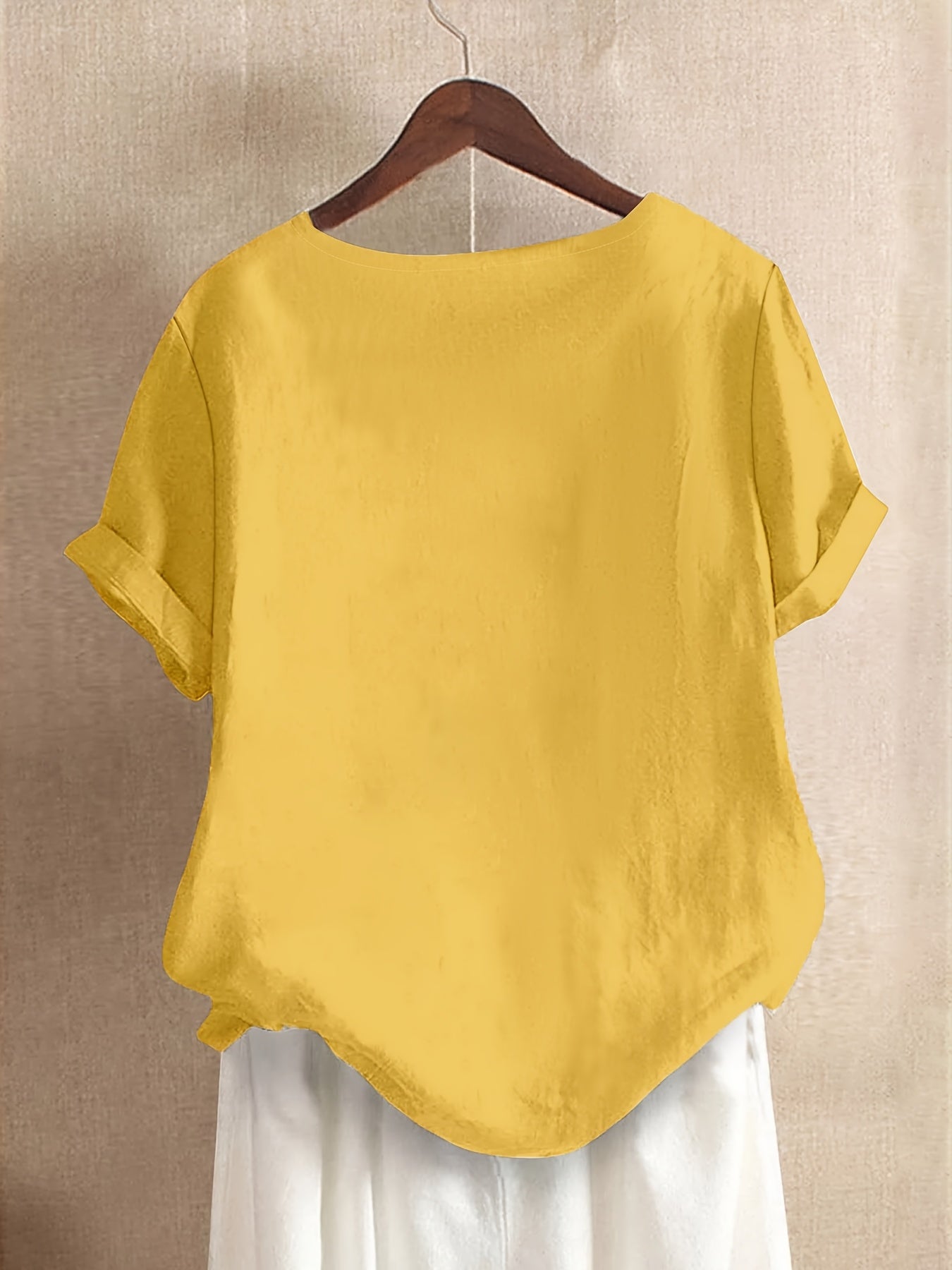 Amaya | Blusa Minimalista con Detalles de Botón