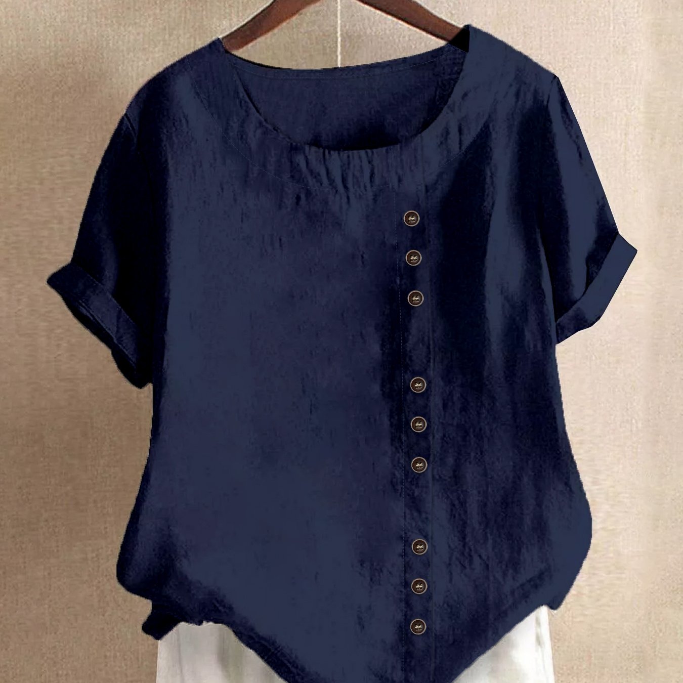 Amaya | Blusa Minimalista con Detalles de Botón