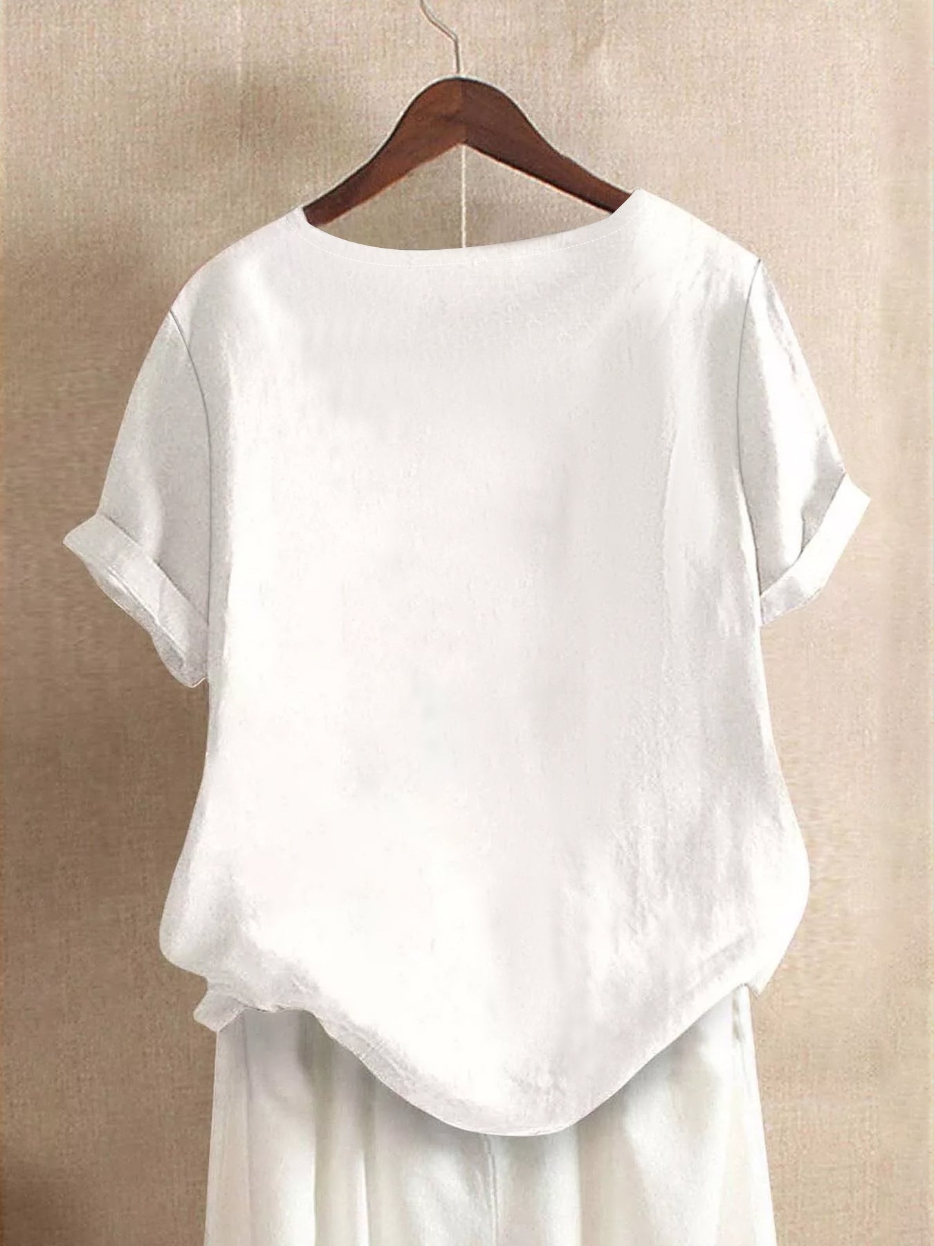 Amaya | Blusa Minimalista con Detalles de Botón
