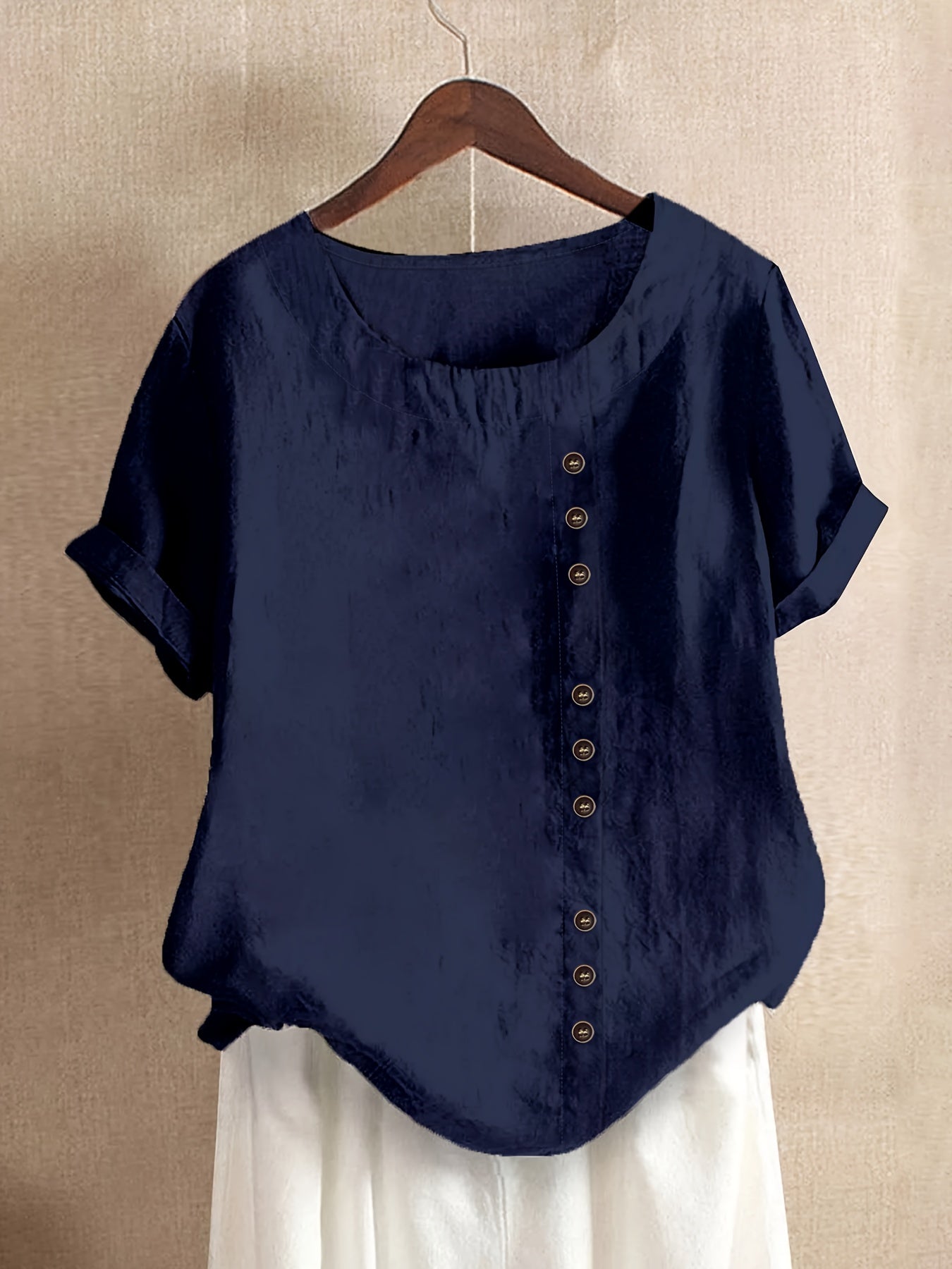 Amaya | Blusa Minimalista con Detalles de Botón